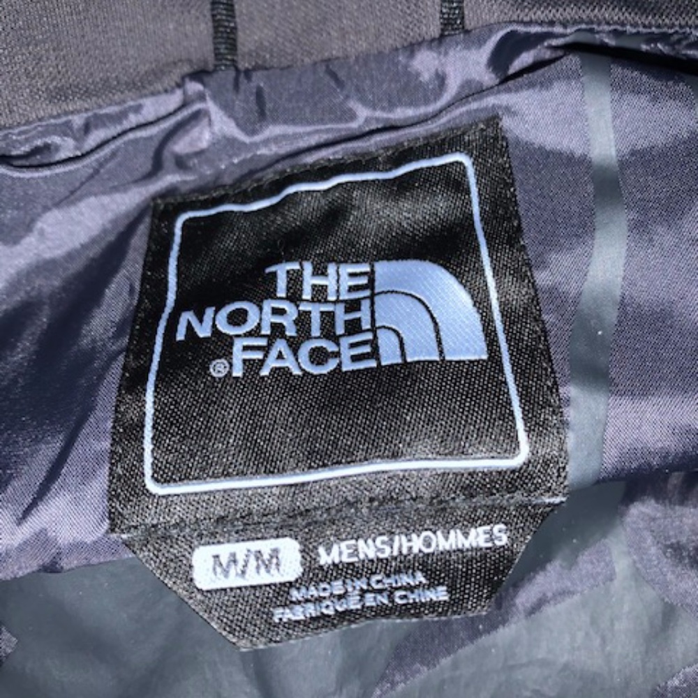 (Limited Edition) North Face Shell Jacket - Picture 3 of 8